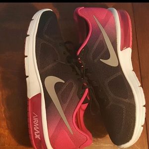 ❌SOLD ❌Nike air max sequent